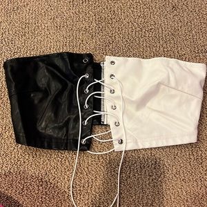 strapless b&w faux leather tie top👽👻